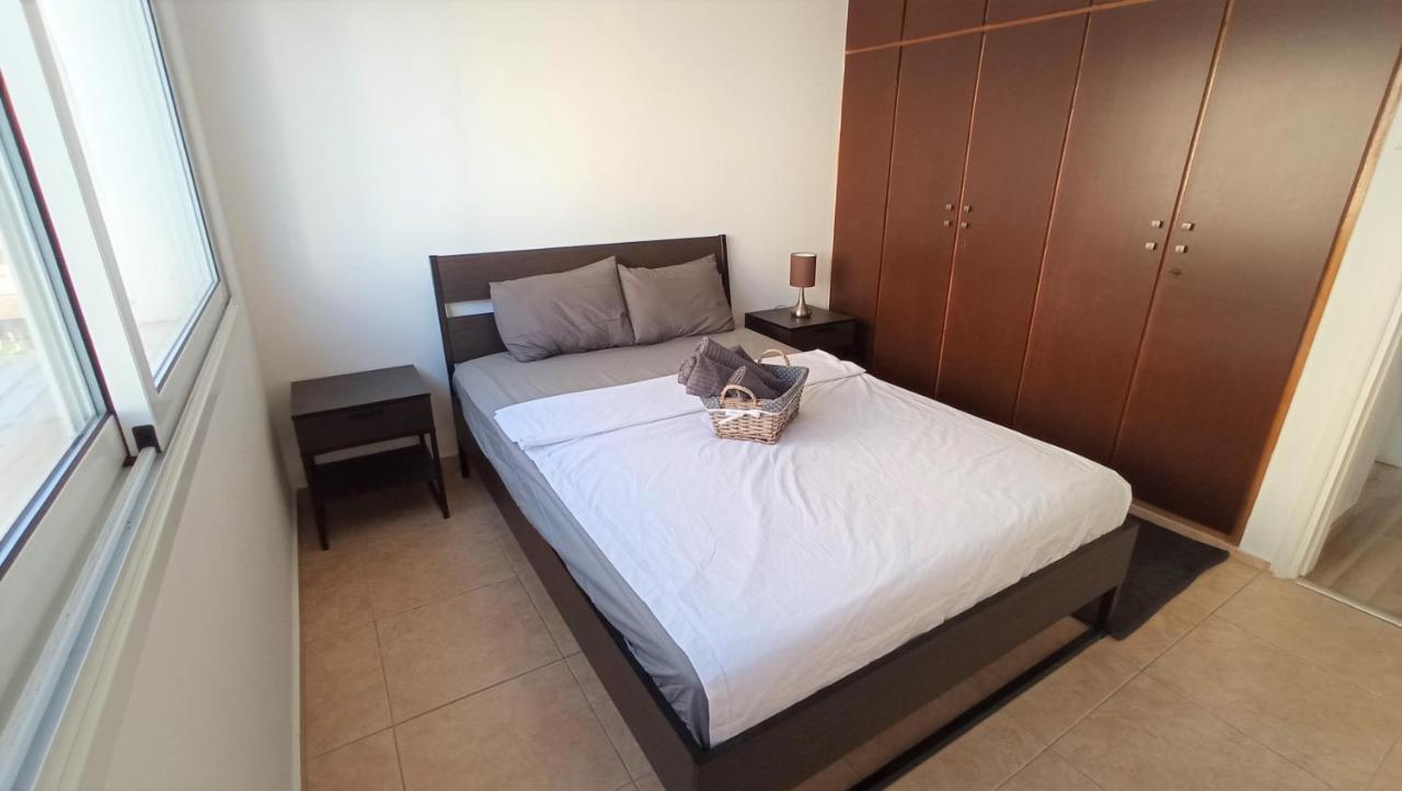 5 Min To The Beach Holiday Shared Apartment Incl Netflix - Private Room In 3 Bdr Apt 라르나카 외부 사진