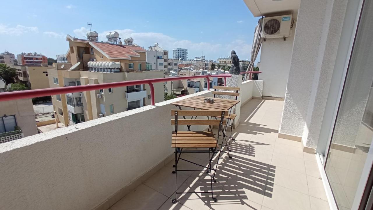 5 Min To The Beach Holiday Shared Apartment Incl Netflix - Private Room In 3 Bdr Apt 라르나카 외부 사진