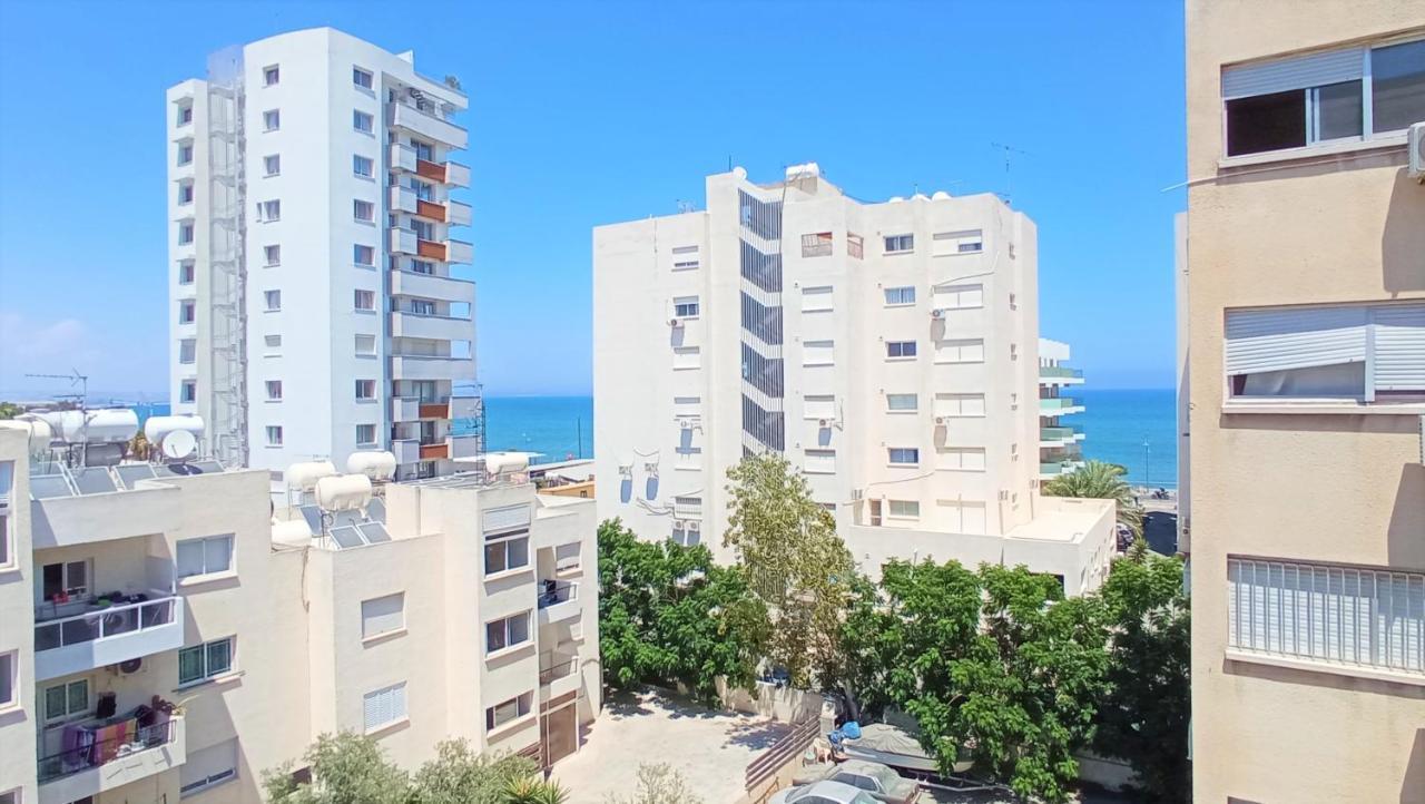 5 Min To The Beach Holiday Shared Apartment Incl Netflix - Private Room In 3 Bdr Apt 라르나카 외부 사진